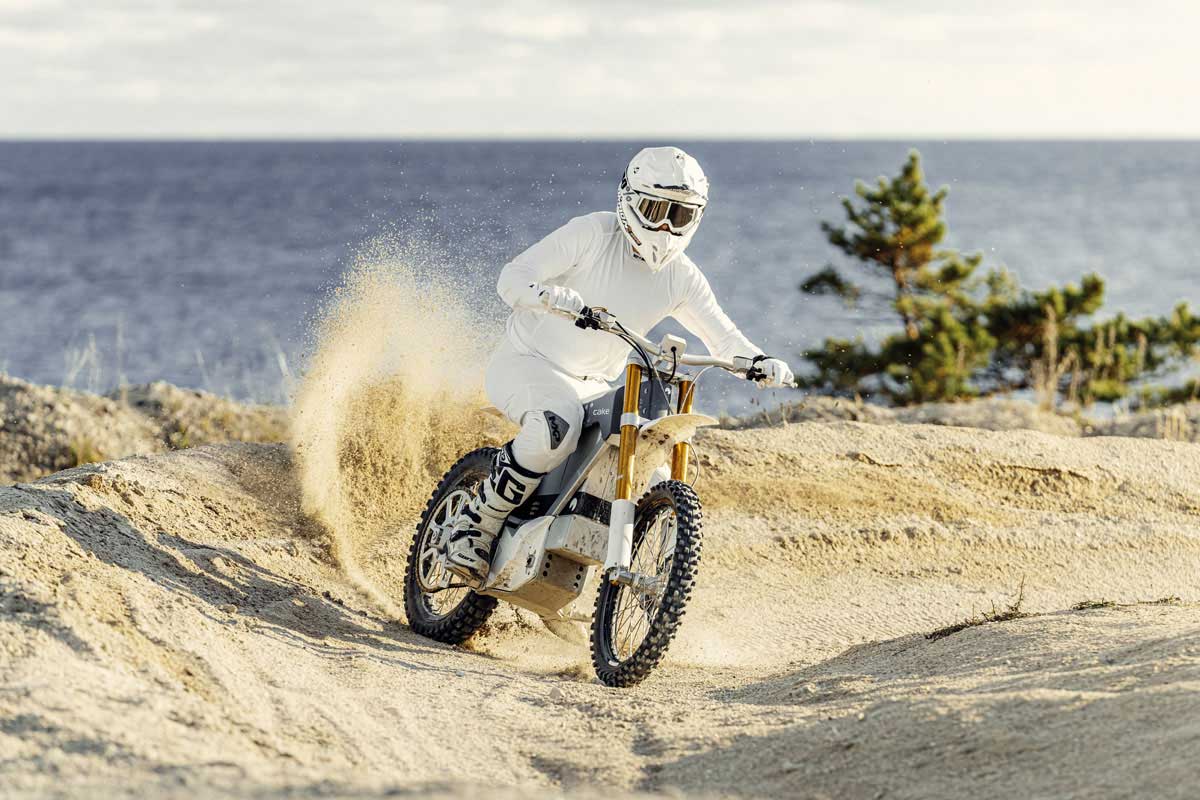 Электрический мотоцикл: Swedish Cake запускает новую спортивную линейку