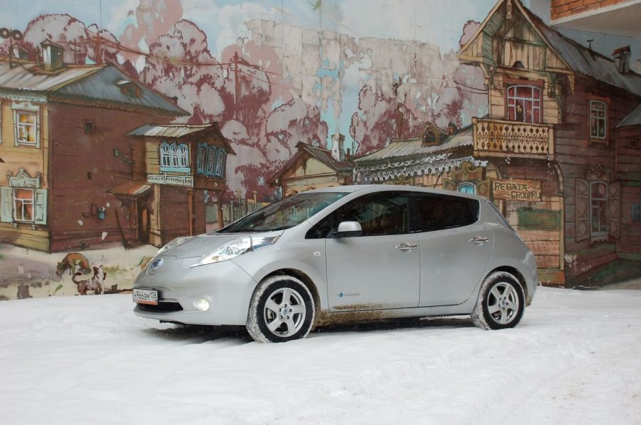 Мошини электрикӣ дар зимистон ё қатори Nissan Leaf дар Норвегия ва Сибир ҳангоми сардиҳои сард
