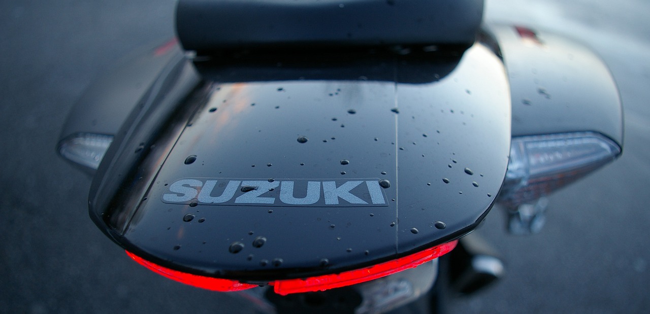 Электромотоцикл: к Suzuki рынок не готов