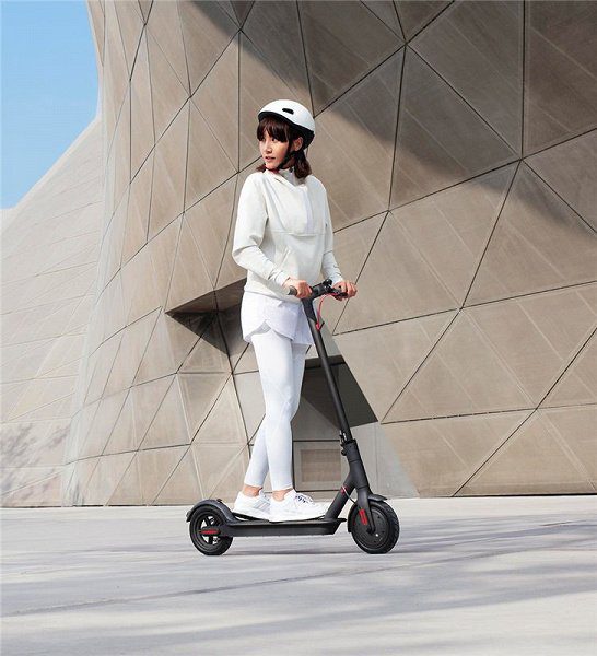 Vespa electrica scooter in productionem mox veniens