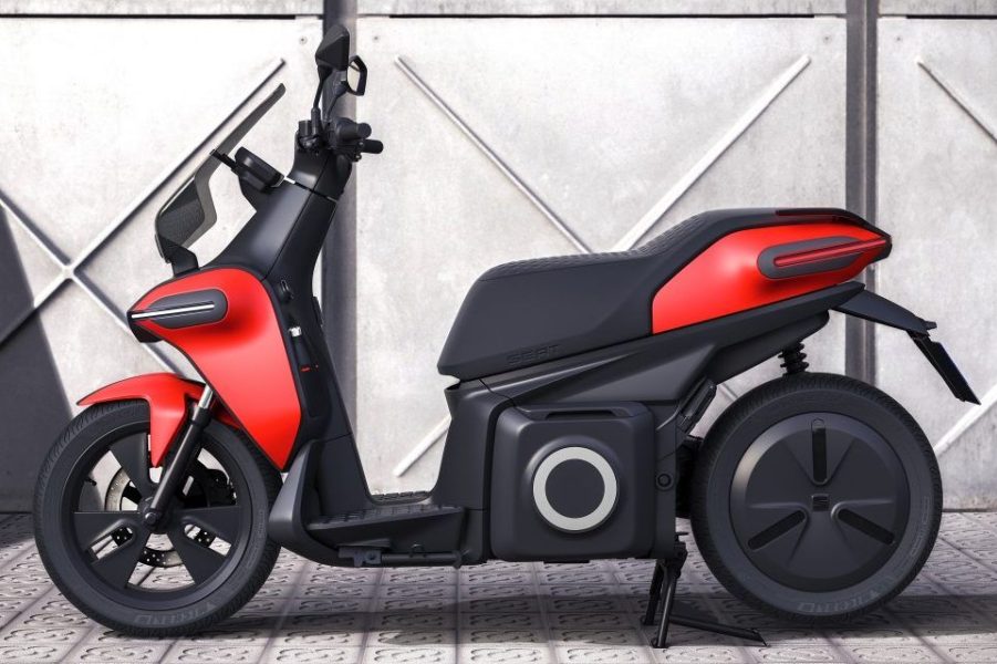 កៅអី Scooter អគ្គិសនី៖ ថាមពល 7 kW, កម្លាំងបង្វិល 240 Nm, ជួរថ្ម 115 គីឡូម៉ែត្រ។ រក្សា​វា​ឡើង​!
