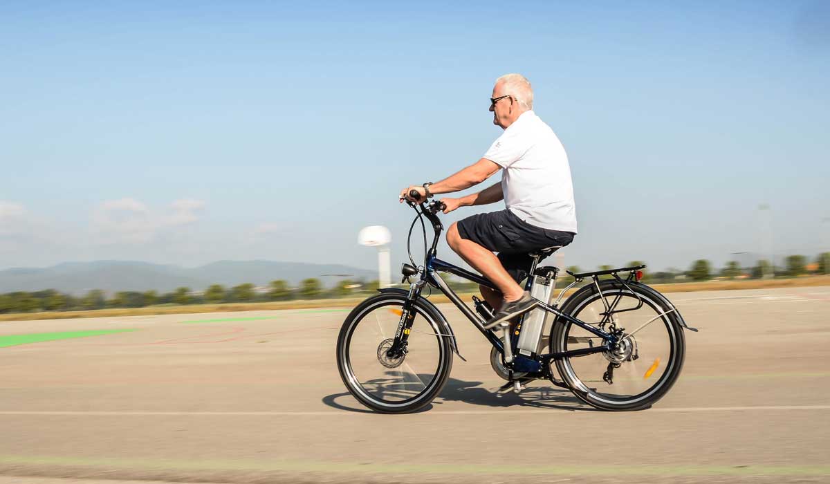 Электровелосипед полезен для здоровья пожилых людей