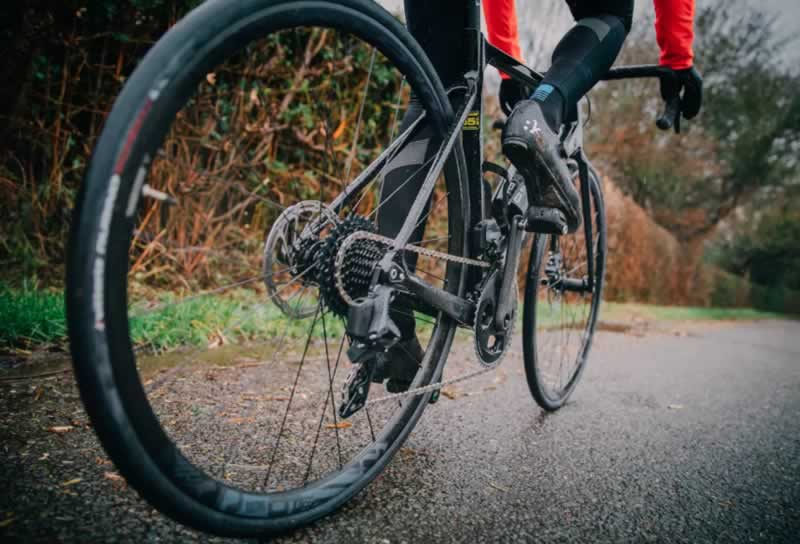 Ovaj dvostruki kotač čini brdski biciklizam dostupnim svima.