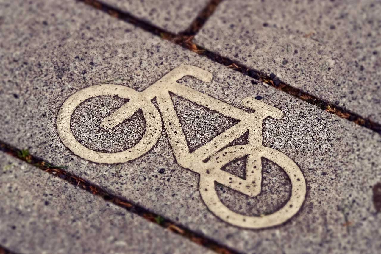 Езда на велосипеде и заключение: скоро разрешены длительные прогулки