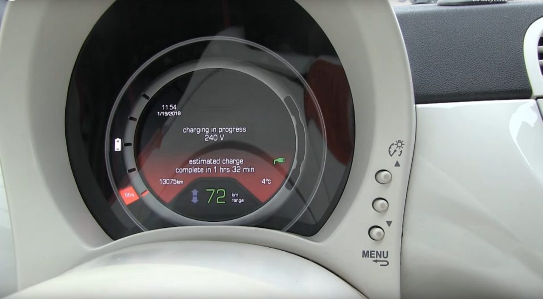 Fiat 500e / ОБЗОР &#8211; реальный пробег зимой и тест грузоподъемности [видео x2]