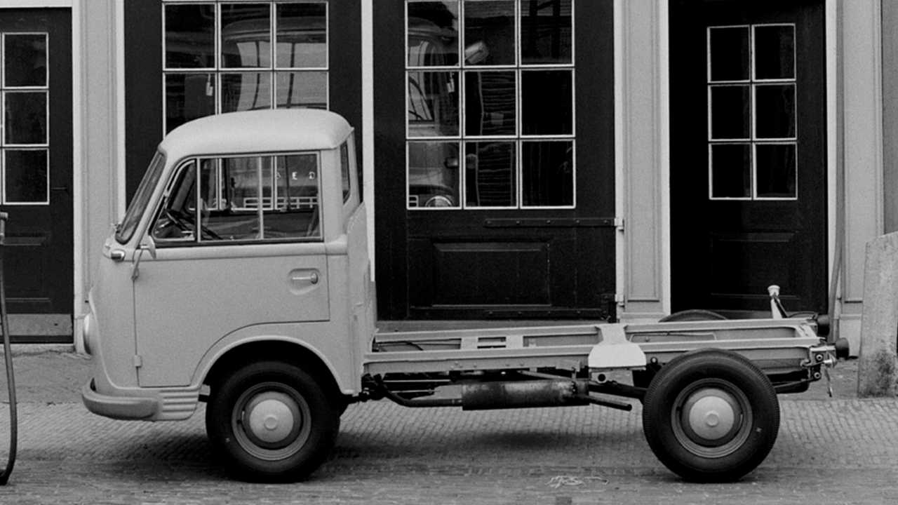 Ford Transit, история самого любимого американского фургона в Европе
