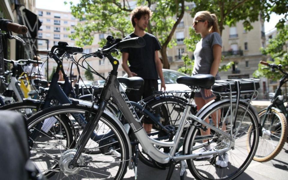 Ile-de-France: e-bike hosszú távra bérelhető 40 euró/hó áron.