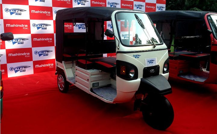 Индия отказывается от использования дизельных рикш и двухколесных транспортных средств. Изменения с 2023 по 2025 год