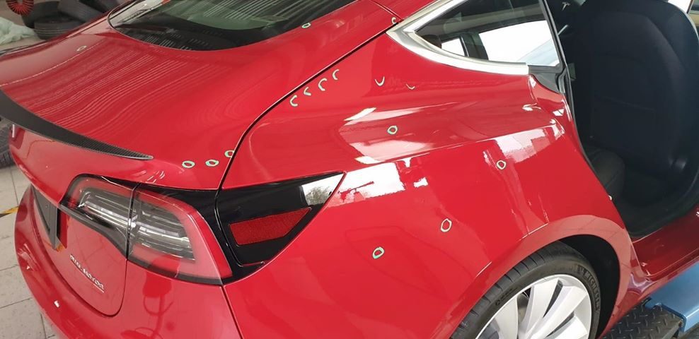 Качество и толщина лакокрасочного покрытия в Tesla Model 3 из Калифорнии и Китая. Сравнение с немецкими брендами и моделью S [видео] • ЭЛЕКТРОМАГНИКИ