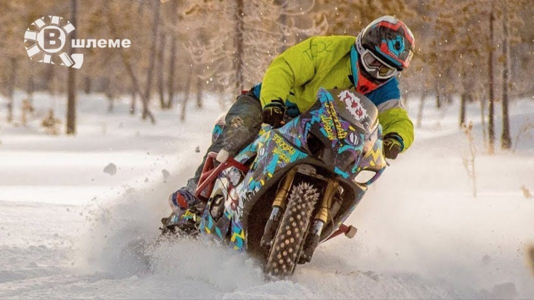 Jak jezdit na motocyklu na sněhu?