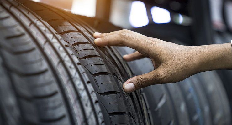 Como posso saber se os meus pneus são adequados para substituição?