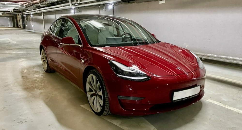 Hur "Navigering på autopilot" fungerar i Tesla Model 3 [tillverkarens video] • ELBILAR