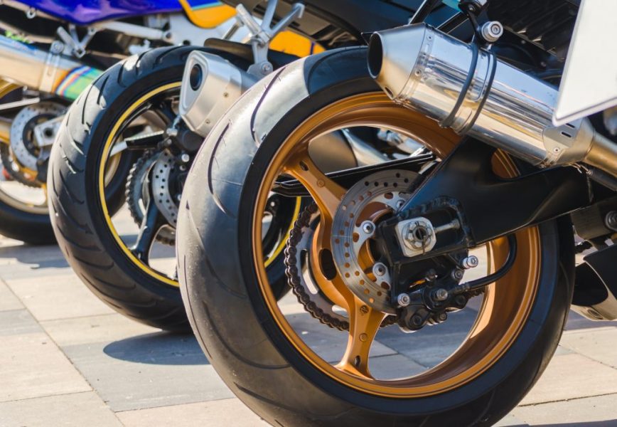 Как правильно ухаживать за покрышками мотоцикла?
