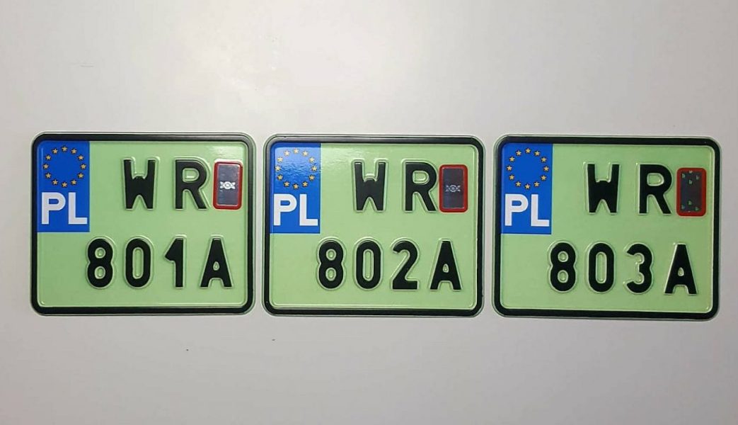 Как выглядят зеленые номерные знаки? Вот фото &#8211; первые машины с ними уже на дорогах