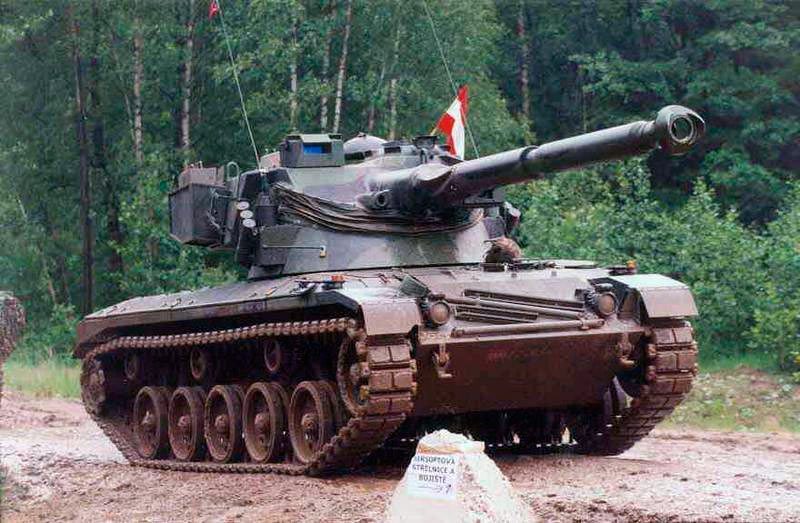 Laki tenk SK-105 "Cuirassier"