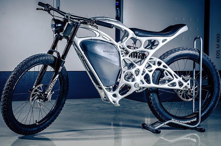 Genet lleuger: motocicleta elèctrica Airbus impresa en 3D