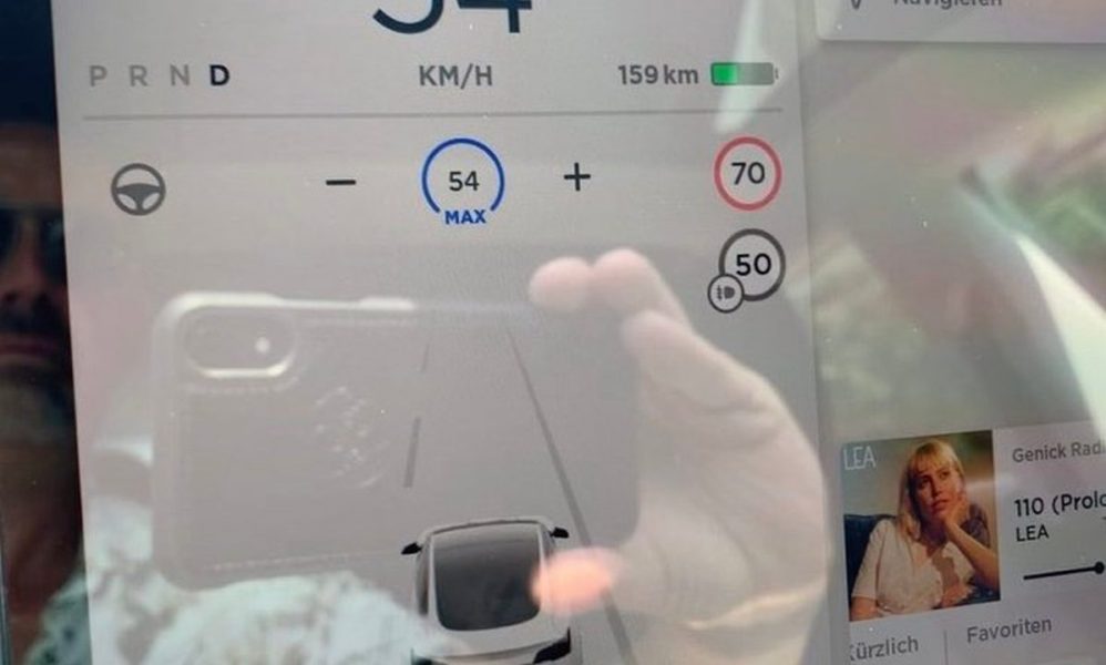 Может ли Tesla прочитать ограничения скорости? Что означает вторая граница с серой каймой? [отвечаем] • АВТОМОБИЛИ