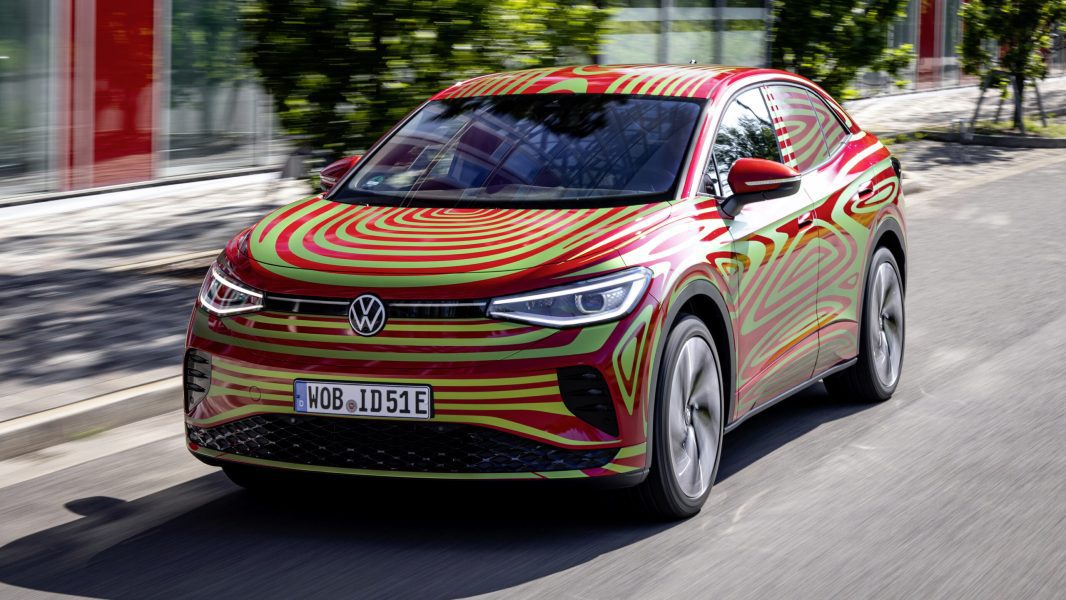 Die nuwe Volkswagen ID.5 GTX sal in September by die IAA Mobility bekend gestel word. Eerste films op die oomblik