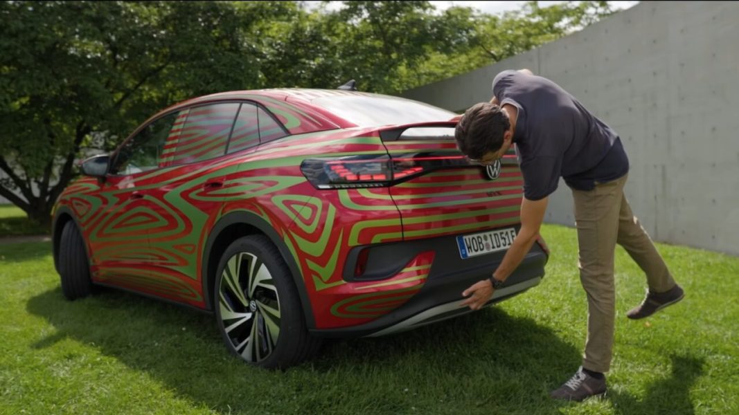 Новый Volkswagen ID.5 GTX будет представлен на выставке IAA Mobility в сентябре. Первые фильмы прямо сейчас
