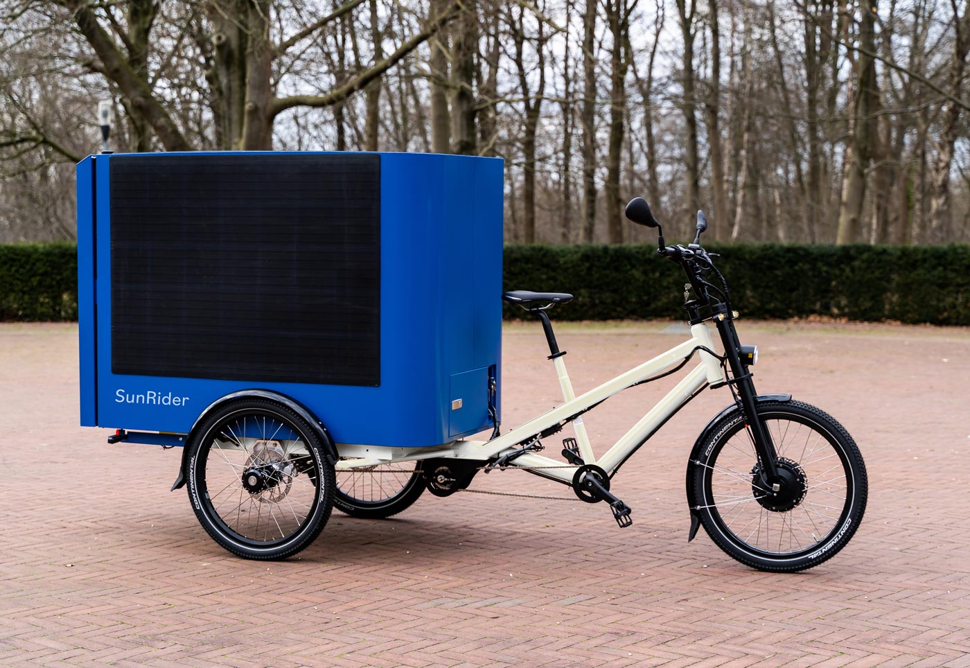 Они изобрели первый в мире грузовой велосипед на солнечных батареях