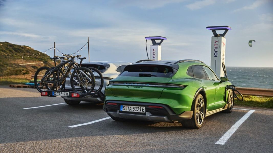 Porsche предлагает покупателям Taycan еще одно обновление. Включая возможность снижения мощности зарядки до 200 кВт.