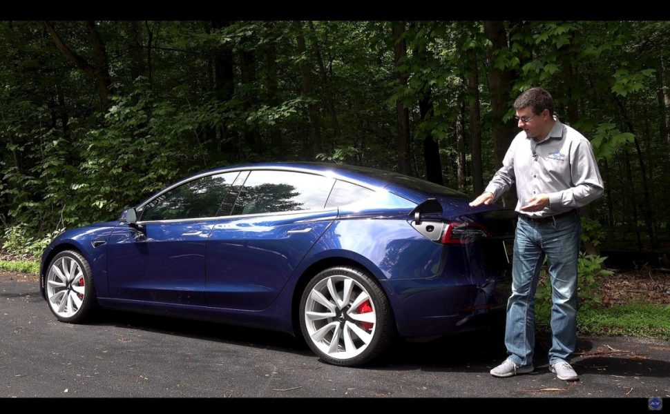 Производительность Tesla Model 3 &#8211; ОБЗОР Alex on Autos [YouTube]