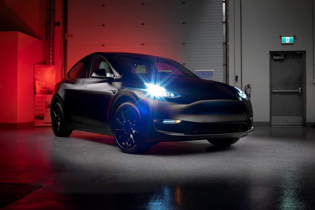 Tesla vélbúnaðar 2020.44 með endurbótum á sjálfstýringu, Spotify, raddstýringu