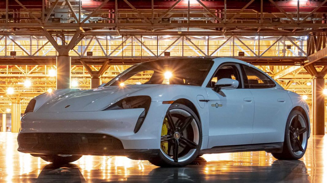 Рекорд запаса хода Porsche Taycan 4S в эко-вождении: 604 километра при полностью разряженной батарее [видео]