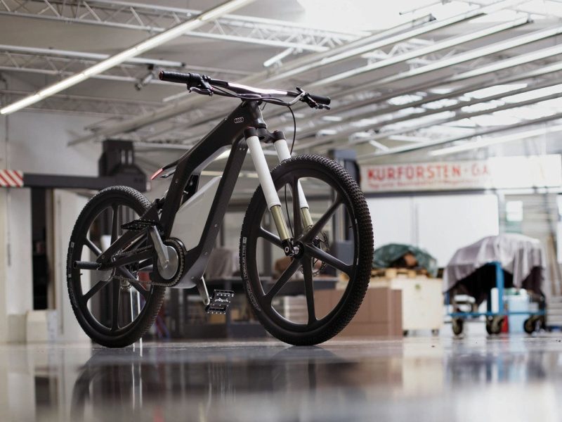 Renault memperkenalkan basikal elektrik kayu