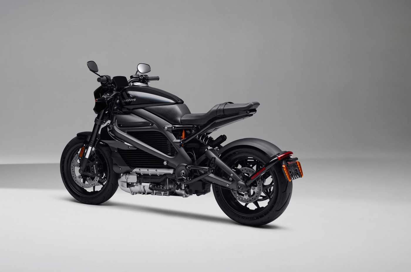 С LiveWire ONE компания Harley-Davidson побила цены на свой электрический мотоцикл