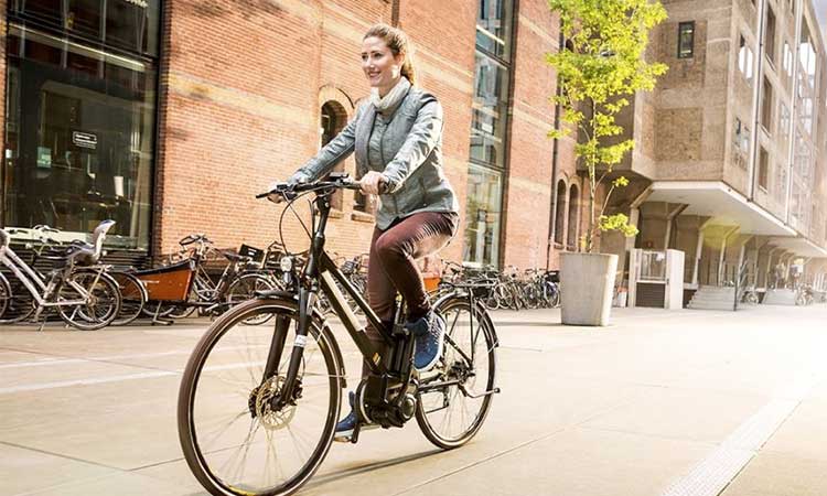 Saint-Etienne Métropole предлагает 250 евро за покупку электрического велосипеда.