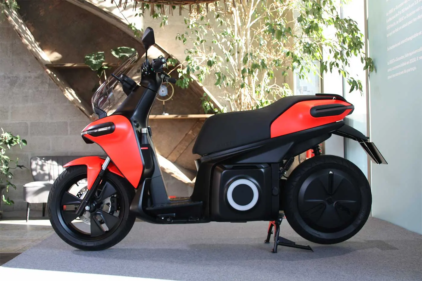 Seat e-Scooter: открытие первого электросамоката Seat