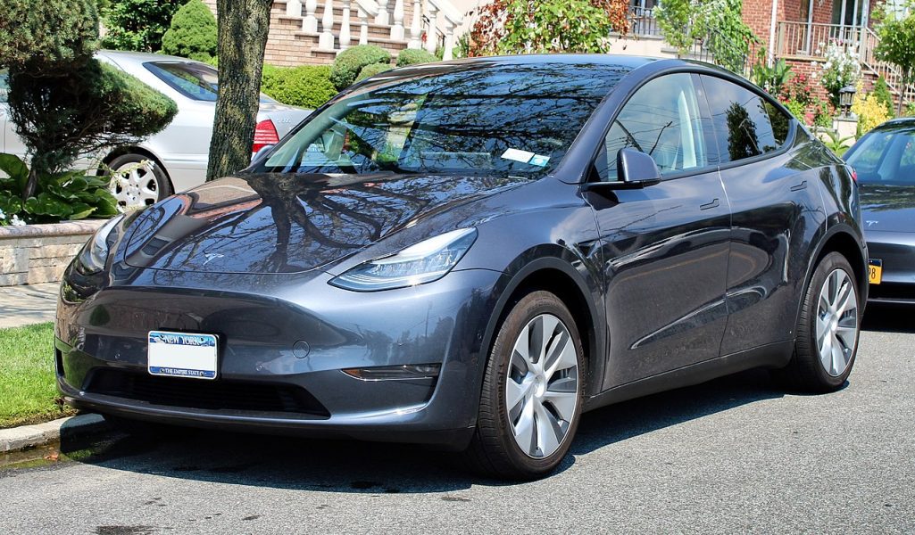 Старая модель Tesla с более высокой мощностью зарядки на нагнетателях. От менее 100 кВт до примерно 140 кВт • ЭЛЕКТРИЧЕСКИЕ АВТОМОБИЛИ