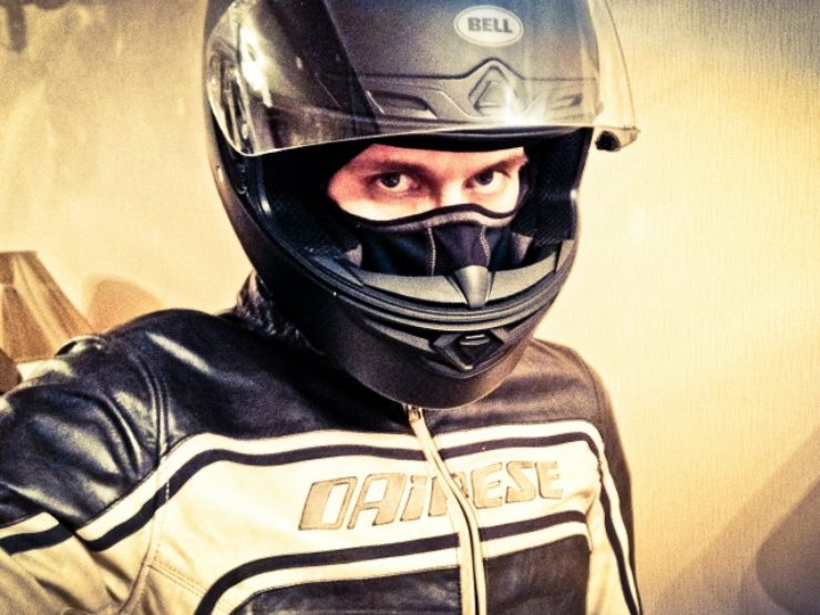 Você deve comprar um capacete de motociclista usado?