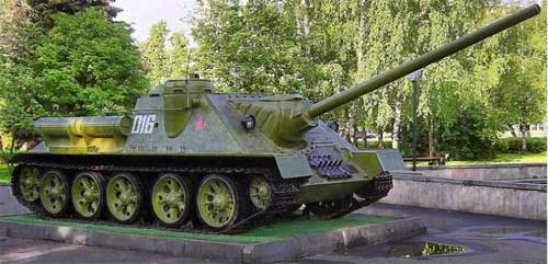 СУ-100 создана на базе танка Т-34-85