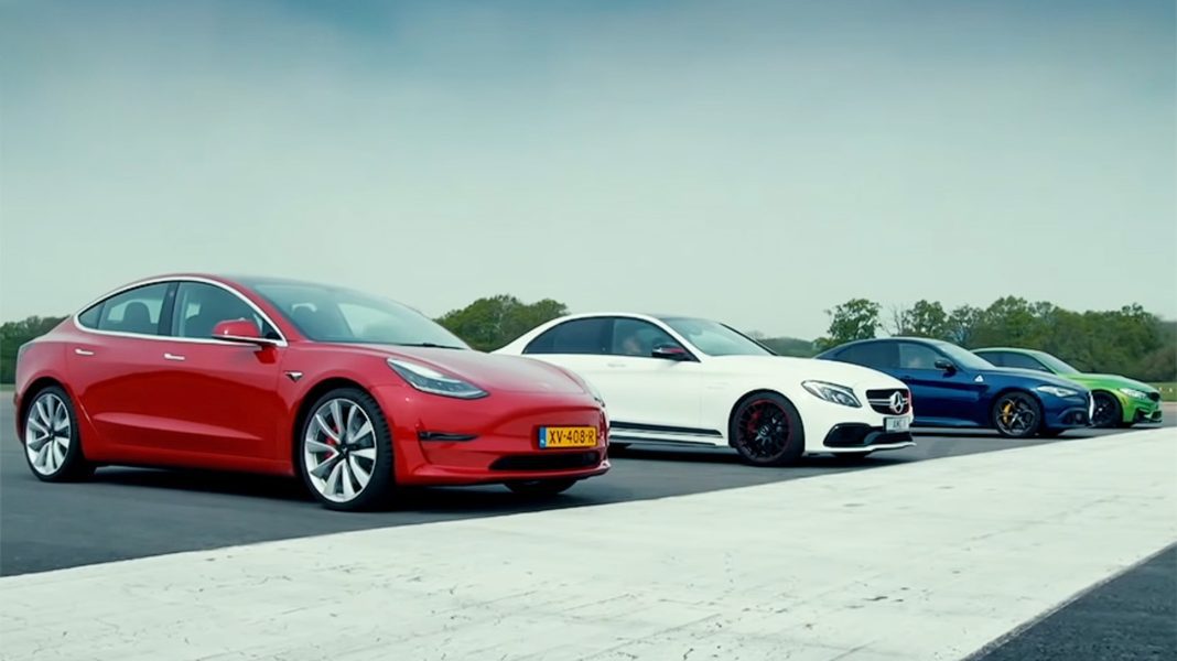 Tesla Model 3 vs BMW M3、AMG C63 S、Alfa Romeo Quadrifoglioのトラックと1/2マイル。 それで全部です！ 【トップギア動画】