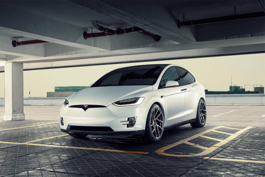 Tesla introduserer Sentry Mode, en tilleggsmodus for kjøretøybeskyttelse. Ingen laserkutt, det er HAL 9000 • BILER