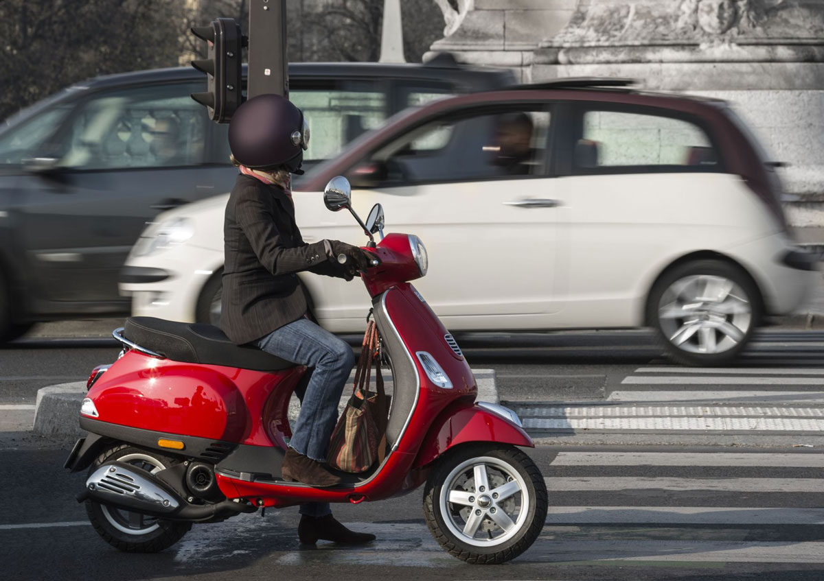 В Париже двухколесные автомобили загрязняют больше, чем автомобиль