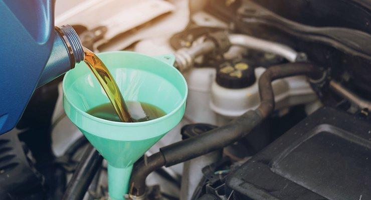 5 mites sobre l'oli de motor que no hauríeu de creure