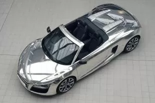 Audi R8 Элтона Джона выставлена ​​на аукцион