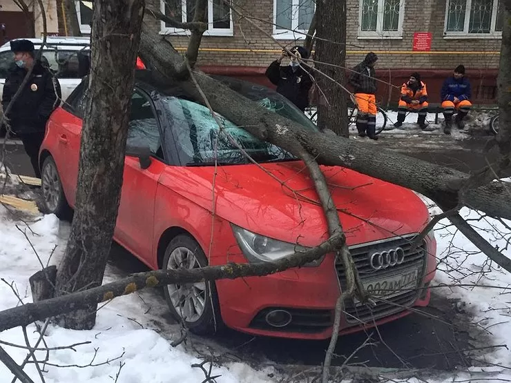 Вождение мотоцикла при сильном ветре