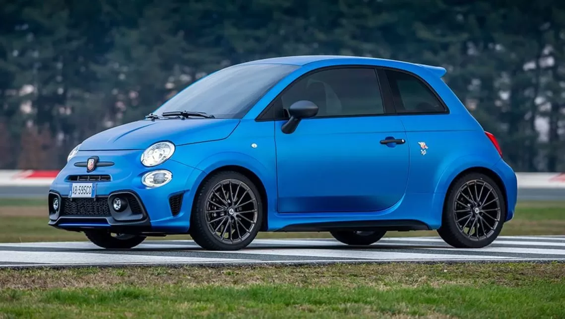 Цена и характеристики Abarth 2022 Competizione 595 года: обновление для более мощного Kia Picanto GT и менее дорогого конкурента Mini Cooper S