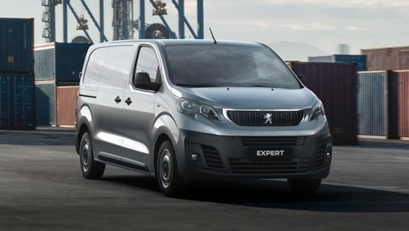 Цена и характеристики Peugeot Partner, Expert и Boxer 2022 года: обновленные фургоны Франции нацелены на новые Volkswagen Caddy, Transporter и Crafter