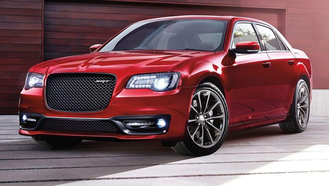 Chrysler 2020 2021-300 годов отозван за то, что он был слишком громким! Соперник Holden Commodore и Ford Falcon может нарушить австралийский закон из-за чрезмерного уровня шума