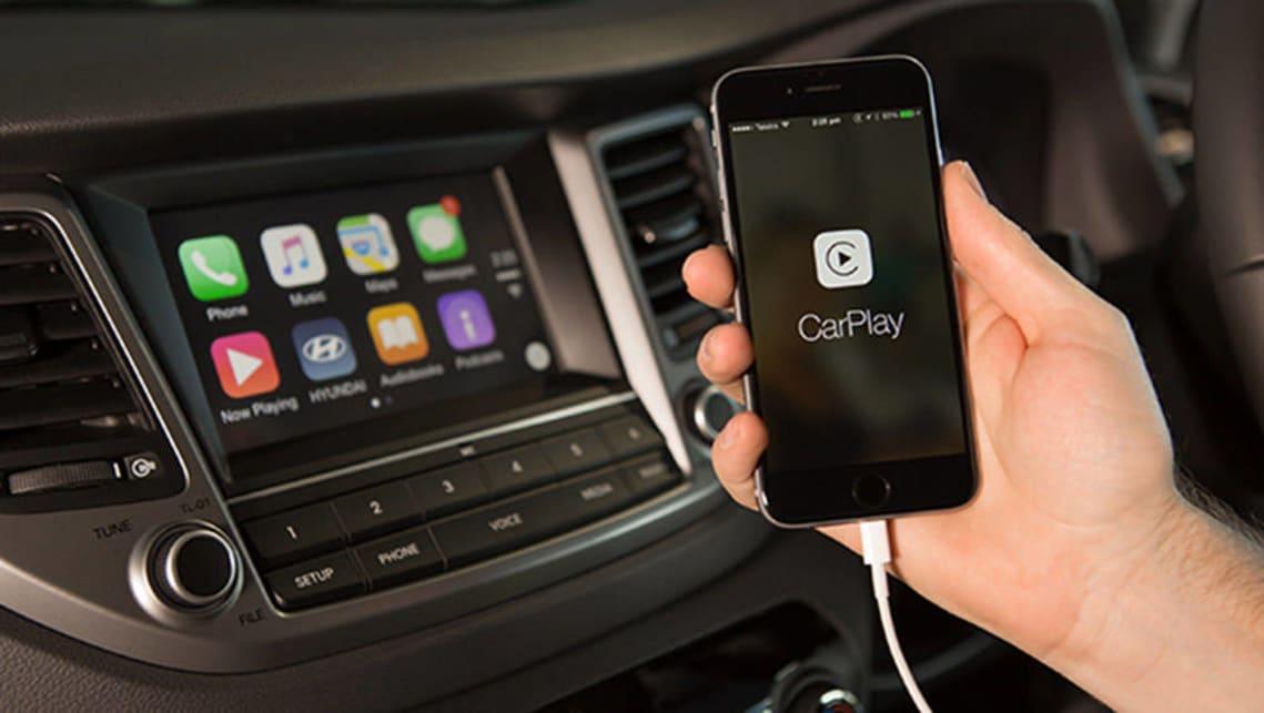 ما هي Apple CarPlay و Android Auto؟
