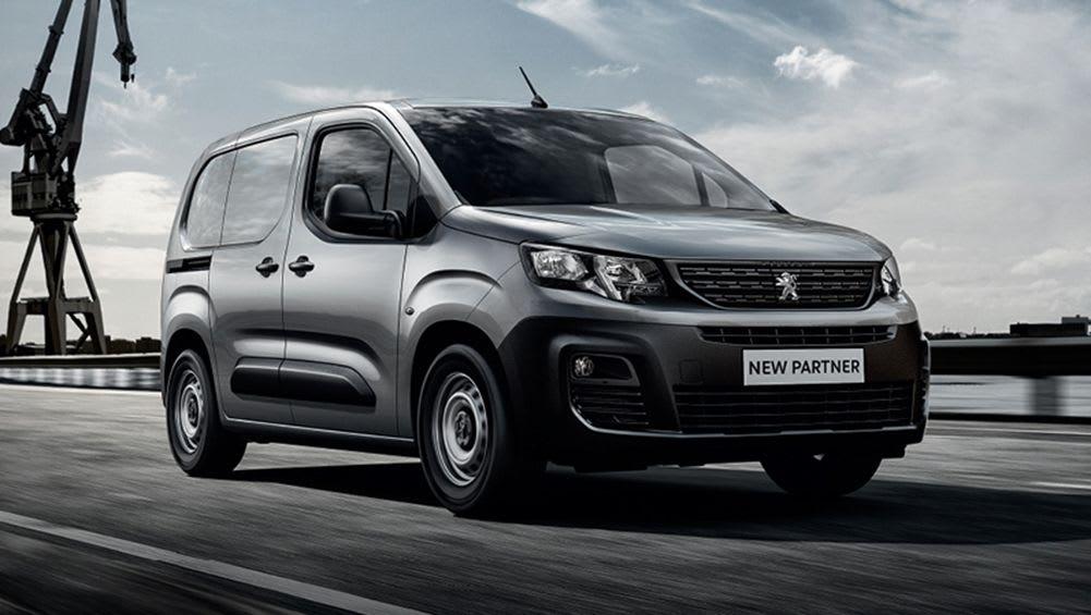 Cena a špecifikácie partnerov Peugeot, Expert a Boxer na rok 2022: Faceliftované dodávky vo Francúzsku sa zameriavajú na nový Volkswagen Caddy, Transporter a Crafter