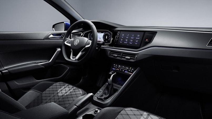 Детали Volkswagen Polo 2022 года: Mazda 2, Toyota Yaris и Suzuki Swift с новым лицом, раскрытые с еще большим количеством технологий
