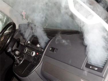 對車內空調進行消毒。 此項目需要特別注意