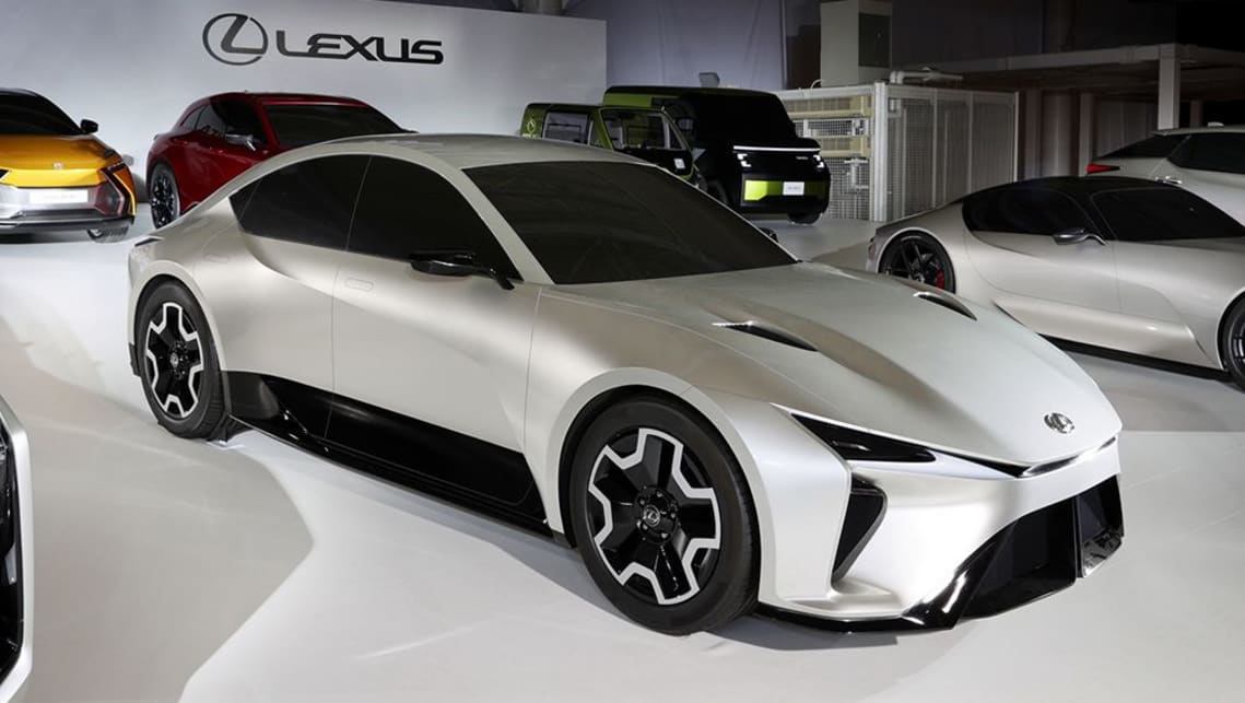 Электромобиль, достойный вожделения? Грядущая замена Lexus IS может стать дитя Nissan Skyline GT-S и Tesla Model 3