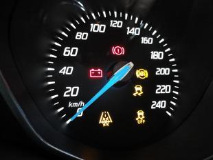 Элементы управления в автомобиле: проверка двигателя, снежинка, восклицательный знак и многое другое